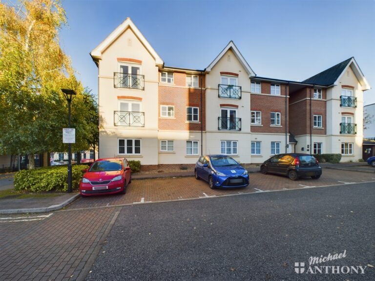 Viridian Square, Aylesbury