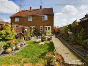 Jeffrey Walk, Fairford Leys, Aylesbury, Buckinghamshire