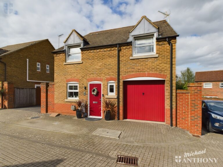 Portman Mews, Aylesbury, Buckinghamshire Image