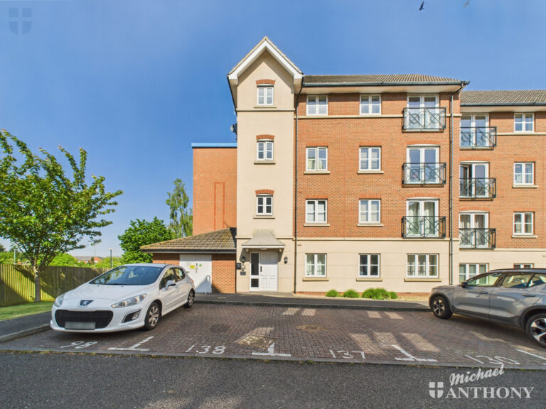 Viridian Square, AYLESBURY Image