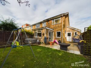 Tamar Close, Aylesbury HP21 9HG