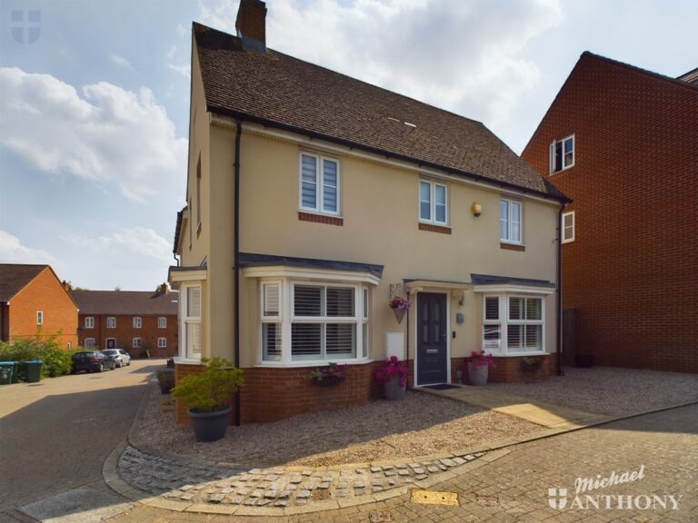 Tortoiseshell Road, Aylesbury, Buckinghamshire Image