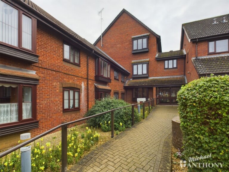 Churchill Court, Aylesbury, Buckinghamshire