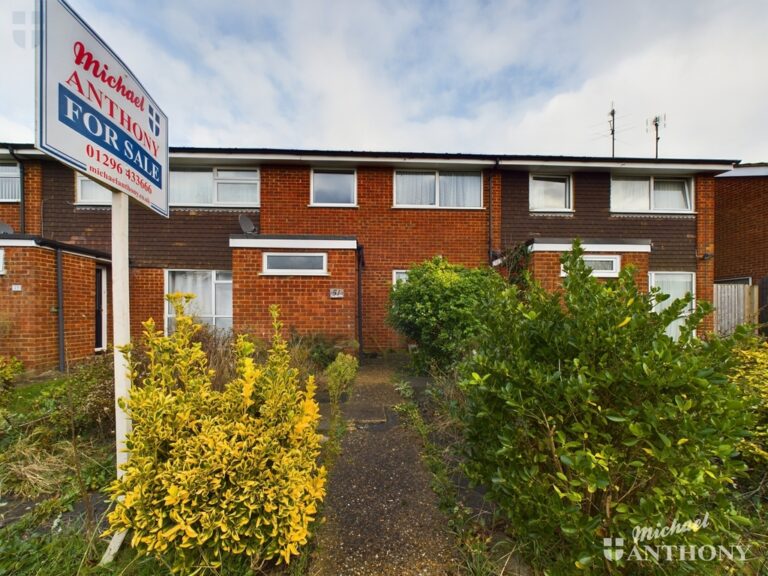 Chaucer Drive, Aylesbury, Buckinghamshire Image