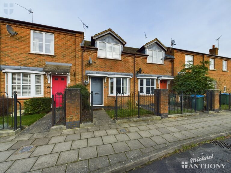 Fairford Leys Way, AYLESBURY