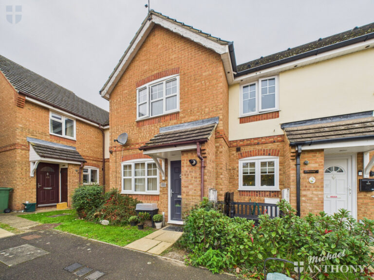 Carnation Way, Aylesbury, Buckinghamshire Image