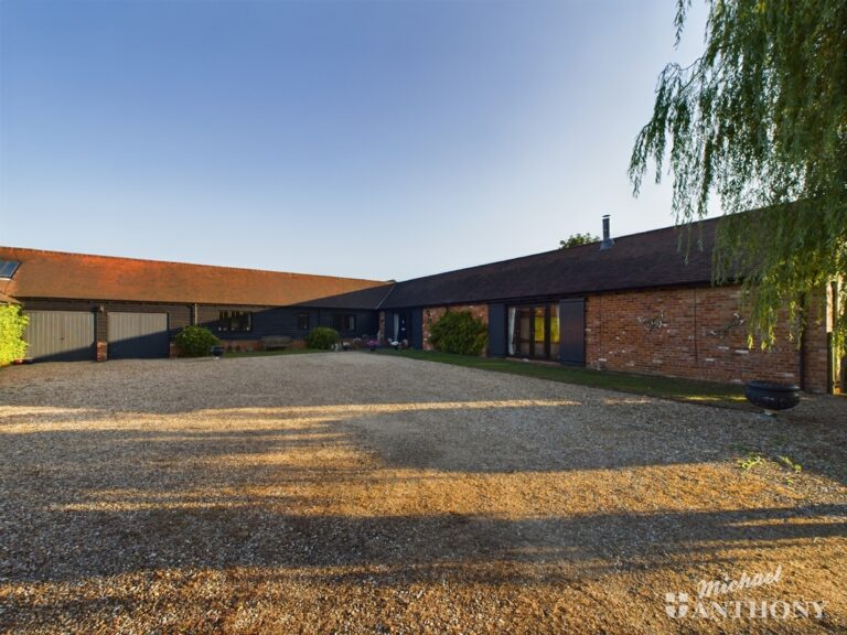 Chase Farm Barns, Whaddon Road, Little Horwood, Milton Keynes, Buckinghamshire Image