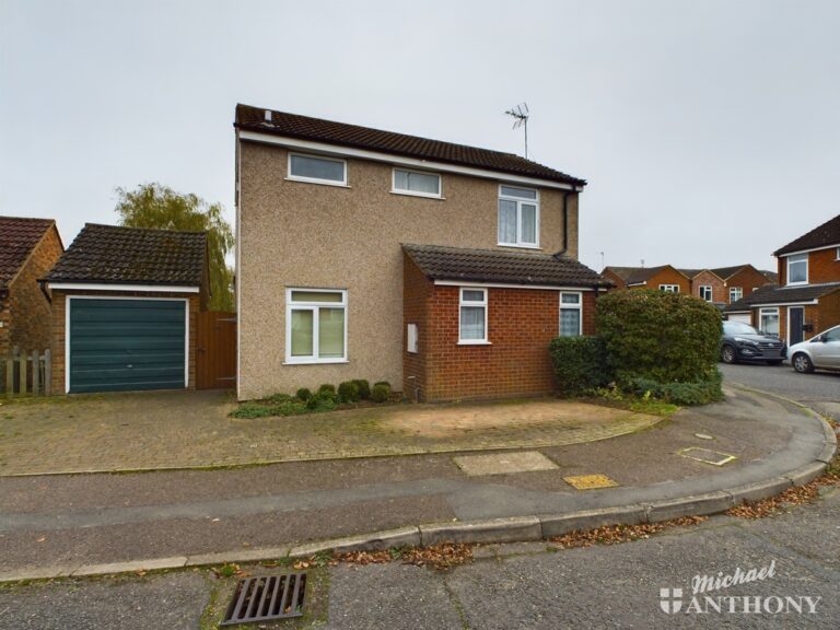 Little Mollards, Wingrave, Aylesbury, Buckinghamshire Image