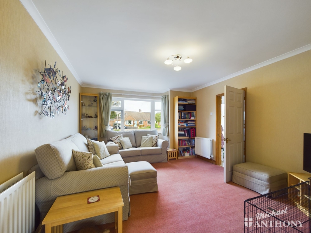 3 Bedroom Houses For Sale In Aylesbury | Michael Anthony Estate Agents