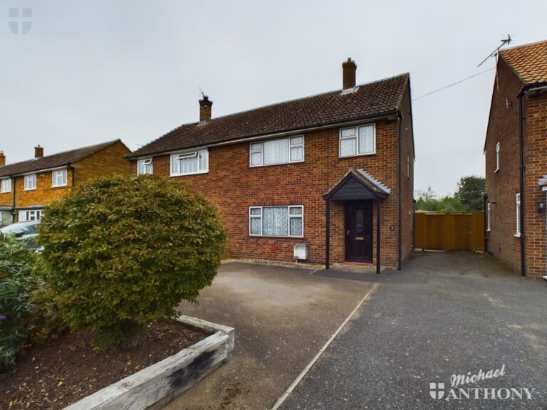 Chiltern Road, Wingrave, Aylesbury, Buckinghamshire