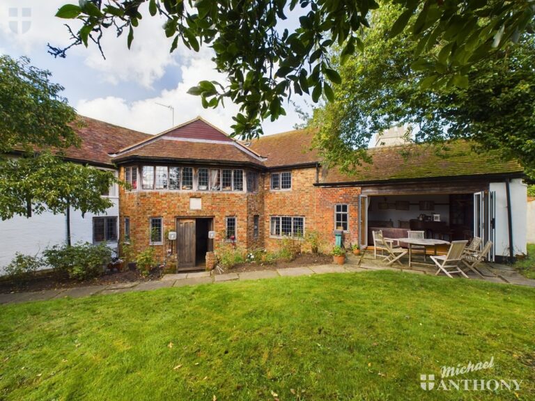 Church Walk House, Winslow, Buckingham, Buckinghamshire Image