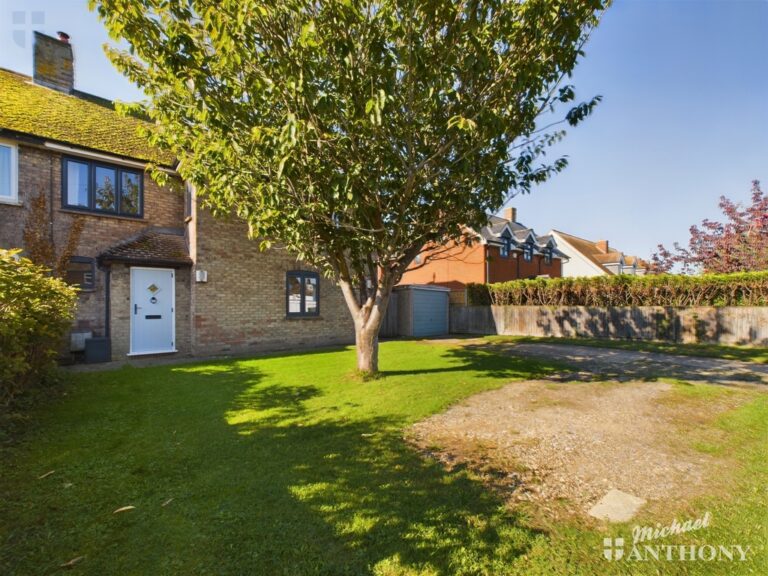 Hillside Cottages, Cuddington, Buckinghamshire Image