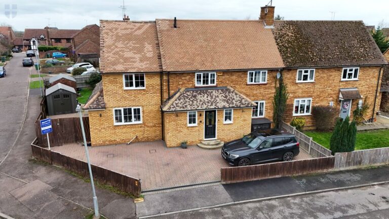 Anstey Close, Waddesdon, Aylesbury, Buckinghamshire