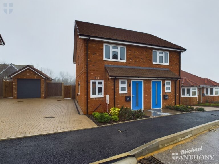 Newman Close, Whitchurch, Aylesbury, Buckinghamshire