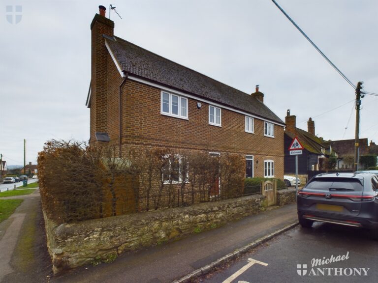 Lower Street, Quainton, Buckinghamshire Image